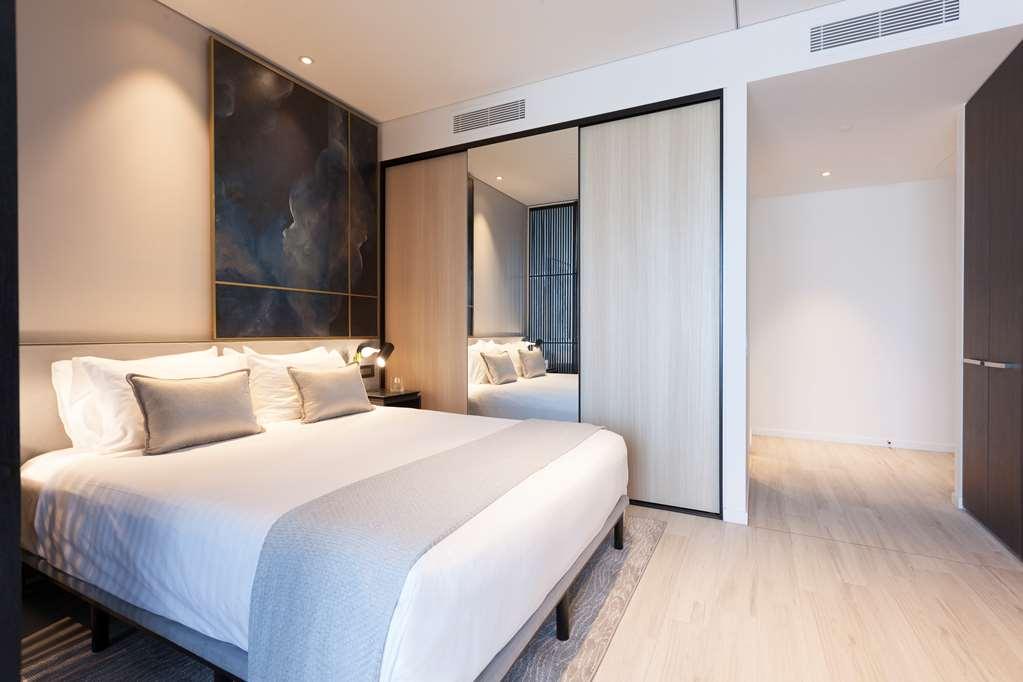 One Global Resorts Green Square Sydney Rum bild A bedroom at The Standard London