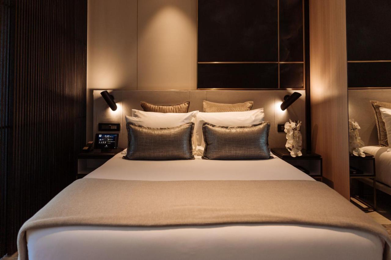 One Global Resorts Green Square Sydney Exteriör bild A bedroom at The Hari