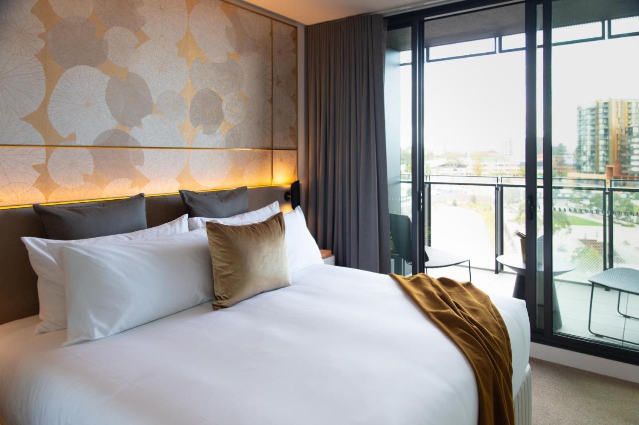 One Global Resorts Green Square Sydney Exteriör bild A bedroom at the hotel