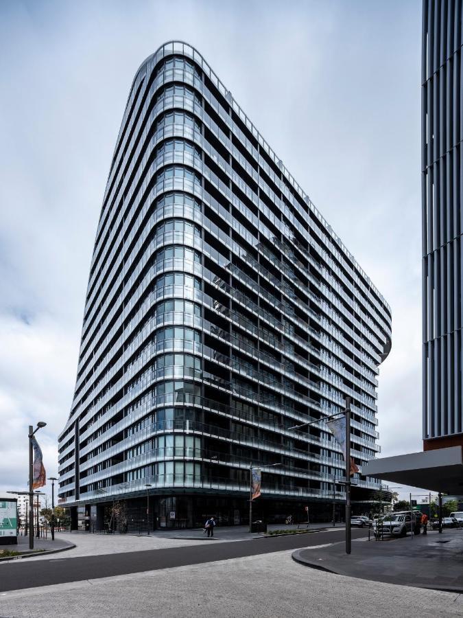 One Global Resorts Green Square Sydney Exteriör bild The building of the National Institute for Cardiovascular Afflictions